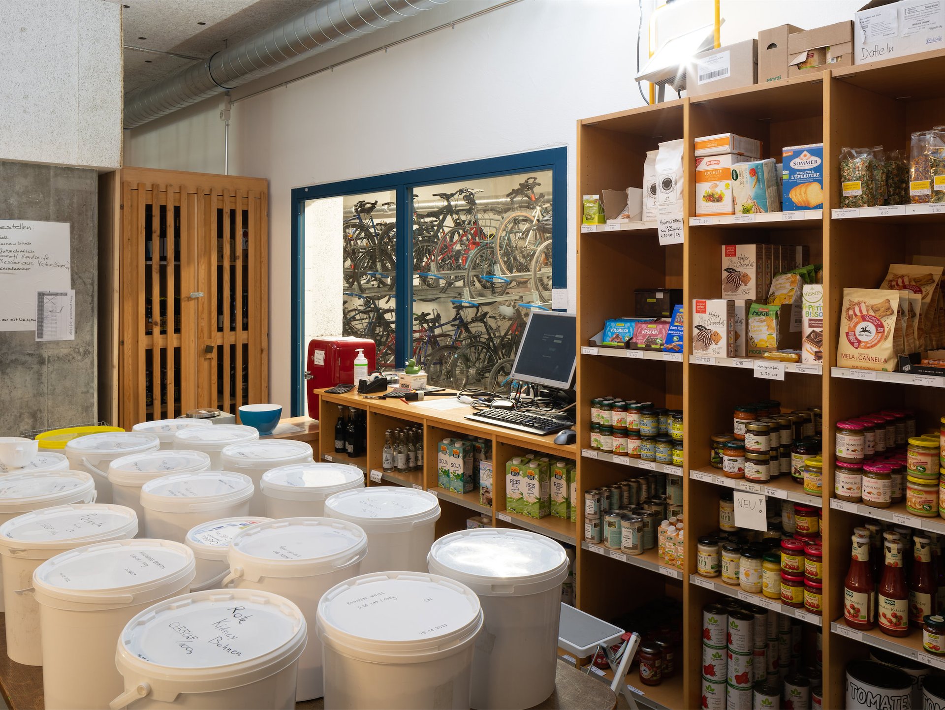 Depot8, Holligerhof 8